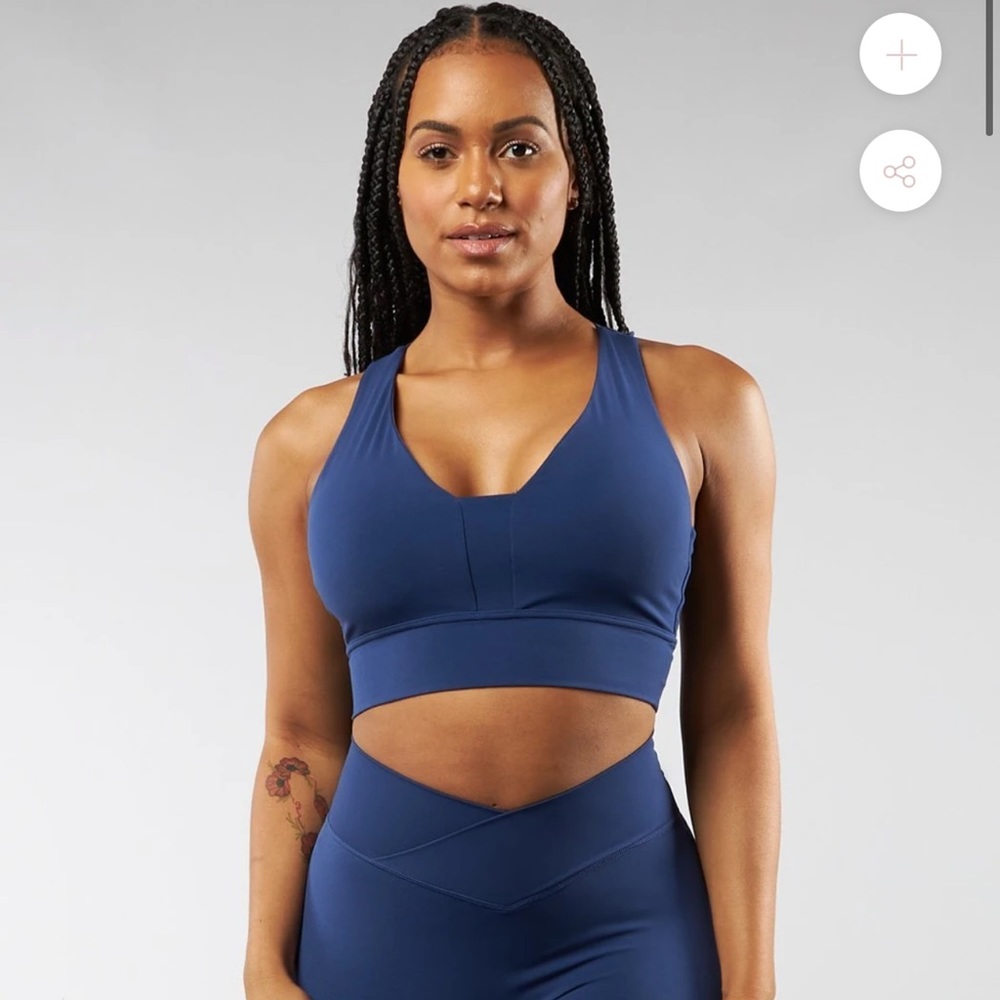 Siren Sports Bra
Midnight Navy